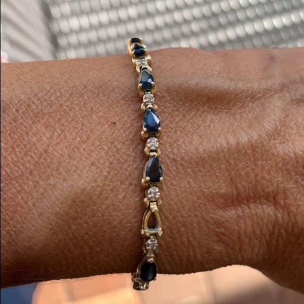 Blue sapphire and diamond bracelet